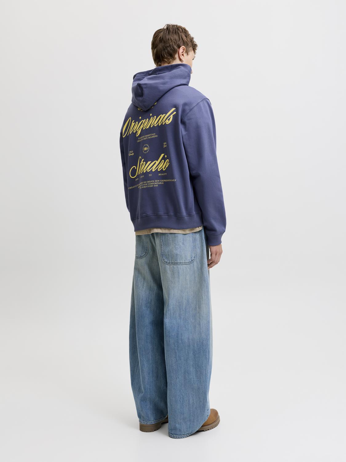 model_shot-back